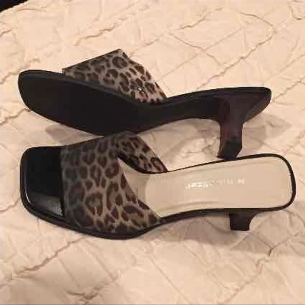 Naturalizer Open Toe Slides